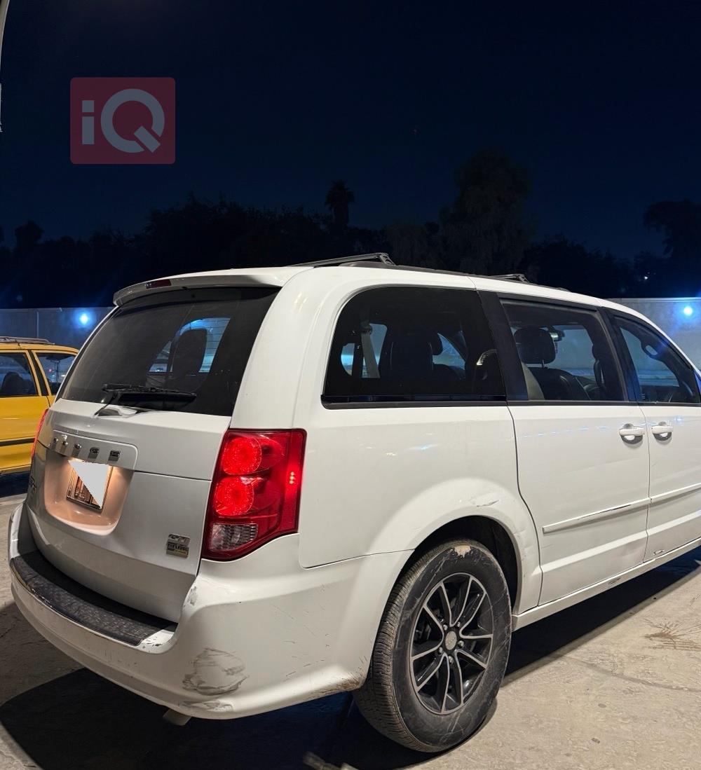 دودج جراند كارافان